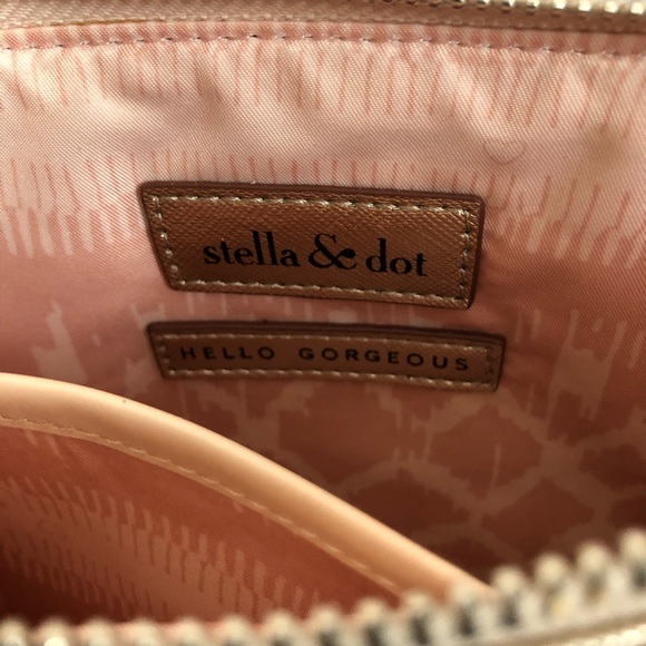 Stella & Dot Chevron Clutch “hello gorgeous” NWOT - Picture 4 of 4